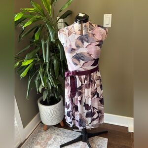 Le Chateau Womens Floral Dress Size XS
